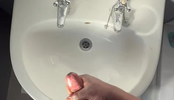 I Cum in the Work Toilet