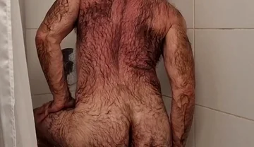 Hairy Muscle Stepdaddy Takes a Shower