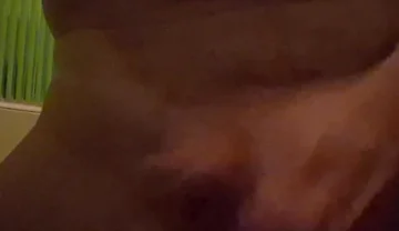 Bubbles101 Wanking with Butt Plug in Ass to Cum