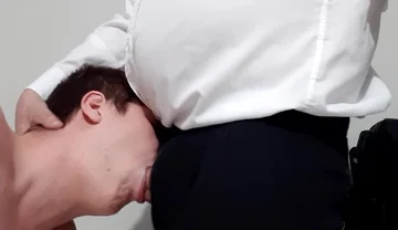 Stepdaddy Getting a Blowjob Before Work.