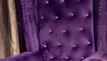 My Straight Friend Has Been Failing in Love with Me