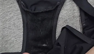 I took 3 pairs of my sis little panties and then wanked and cum inside the gusset of each one!