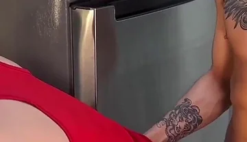 Hung Papi Viral Video Fucking While Cooking Pasta Bareback