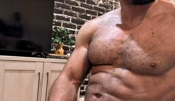 Bodybuilder Benji Bastian Strokes Thick Cock