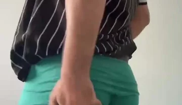 Horny Indian Twink Prepares for Grindr Daddy, Secret Wank & First Online Cumshot