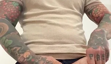 Good Uncle Jerks off