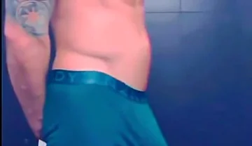 I Can't Hide My Huge Bulge