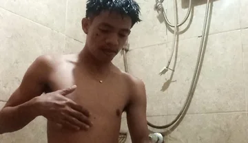 #1 Creator Jameson Official Gets Soaked: Shower Piss & Cum