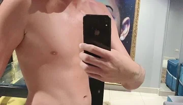 Markus Gets a Blowjob in Front of the Mirror