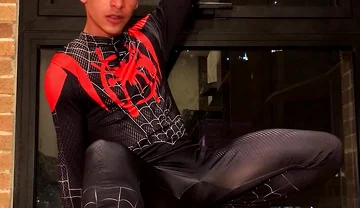 Suit Spiderman and Poses