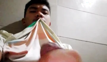 Bathroom Masturbation in the Province