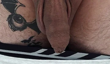 My Penis Gets Tiny in the Cold, Help Me