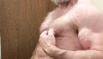 Hairy Muscle Guy Shows off and Jerks off