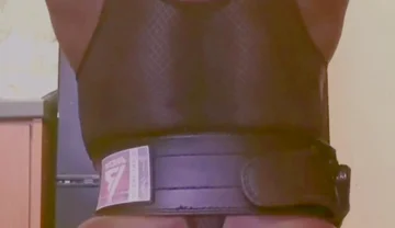 Muscle Butt Kink Squat Titplay & Cum