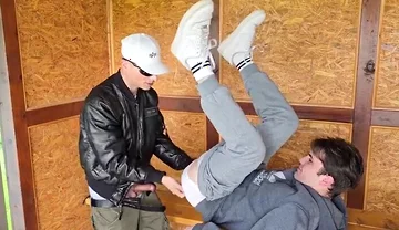 Risky outdoor fucking