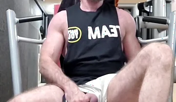 Muscle Bear Naughty at Gym