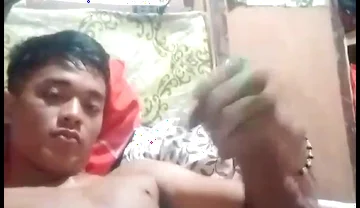 Filipino Twink Gets Covered in Hot Sticky Cum