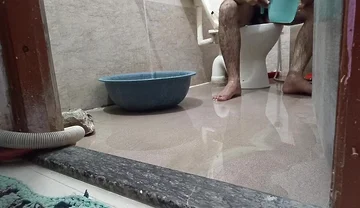 Who Would Like to Take a Nude Bath with Me?