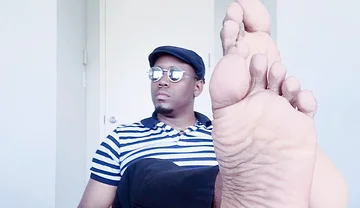 Male Soles in the Office (2) (2026)