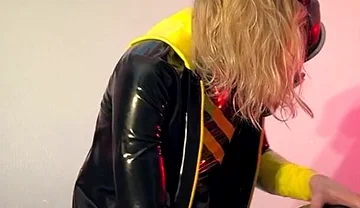Shadows & Sheen: an Intimate Latex & Gas Mask Aesthetic Experience