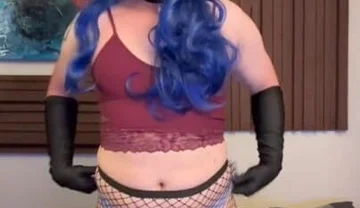 Sissy CD Shaking Big Ass Solo