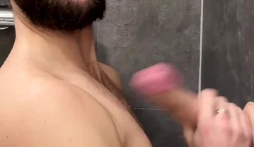Blowjob in Shower