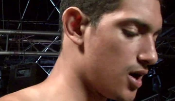 Bukkake Amateur with Gay Twinks Sucking All His Friends to the Cum
