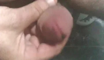 Chubby Masturbating Me in Close-up for You