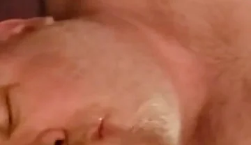 Cum Fountain! BBC Gives Bear Huge Facial and He Jerks off
