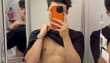 Turbulence Got My Dick Bouncing Don’t Worry! Landed Safely Back in Melbourne