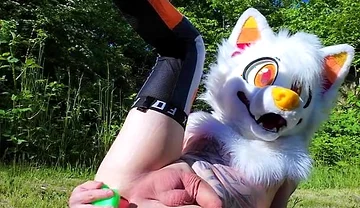 Horny Twink Uses Carrot in His Hole