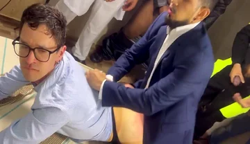 Yuri Gaucho, Black Crioulo And Douglas Machado In Profissonais Fodendo O Cliente E Garantindo O Bonus Do Mes - Sexo Gay Parodia - Sexo Interracial Brasil