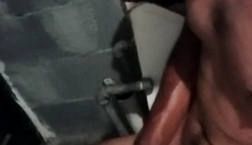 I Move My Tongue While I Pull It