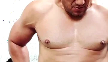 Yuri Gaucho Muscular Male Cumming
