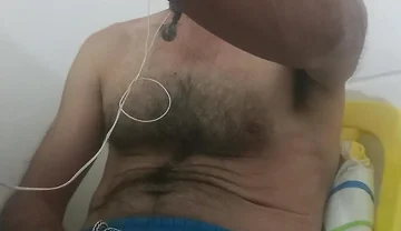 I'm Getting Naked so You Can See My Body