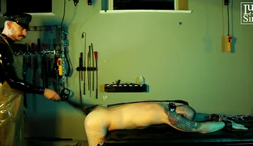 Latex Session with Aion Payne and Ian Echo - Part Three
