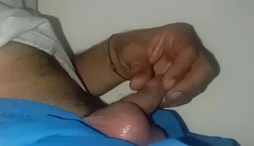 I Tried to Masturbate, but My Cock Didn't Want to Play Today.