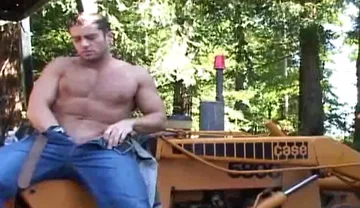 Cody Cummings In Stroke-capade On The Window-sill