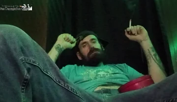 Smoking in Silence