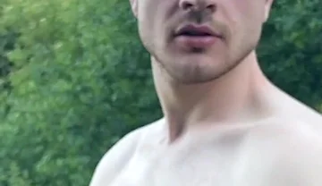 Julian Blesh Cumshot