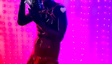 Vide Clip Outtake