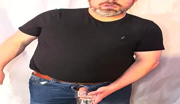 Dressed up with Cool Sunglasses, Treat Yourself to a Hot Piss