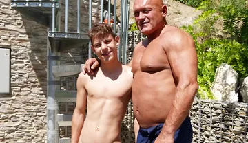 Homo Stepdaddy Pepan E O Novinho Mamando E Fudendo Gostoso - Ollie Barn