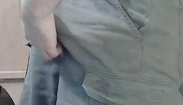 Hot Stud Goes Commando During Leg Day