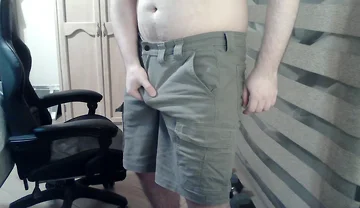 Hot Stud Goes Commando During Leg Day
