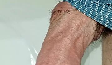 I Enjoy Piss in Bathroom, Big Cock and Veniza