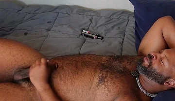 Bareback Interracial Fuck with Scruffy Lobo