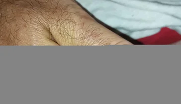 Jerking off on the Couch While Showing off My Soles