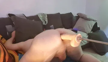 Fucking Machine farting Bitch