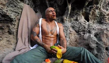 King Noire: Man Vs. Mango